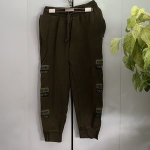 3/$15! Adidas women’s size S army green heavyweight sweatpants